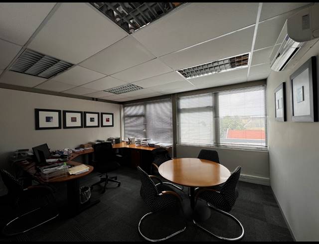 611M² OFFICE TO LET IN BELLVILLE CENTRAL